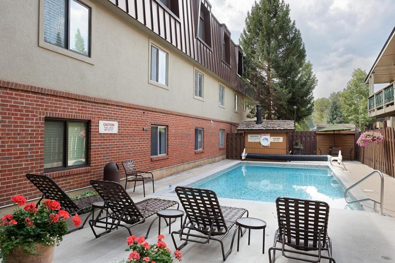 Holiday home Silverglo 104, Budget-friendly Close To Downtown, Full Kitchen, New Bathroom *